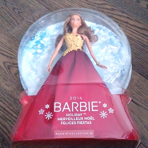 2016 Barbie Red Jewel Toned Sparkling Bodice Holiday Gown Doll Mattel #DRD25 - Picture 2 of 11